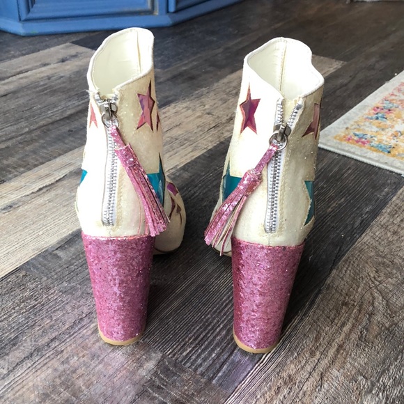 yru glitter boots